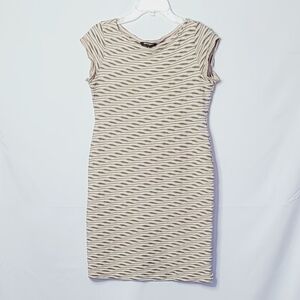 Sharagano crew neck body con short sleeve dress sz 8